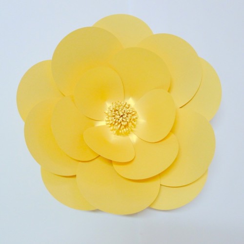 Бумажный цветок в золотом цвете "Виола" 